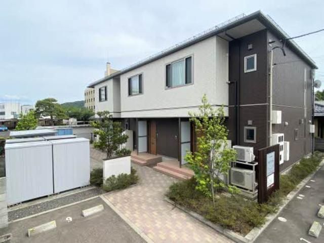 クオリスタSの外観画像