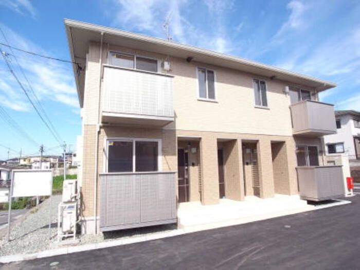 シャルル・コリーヌの外観画像