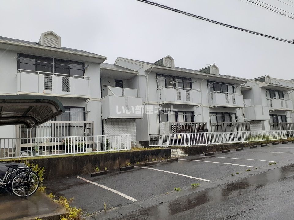 パークハイム山本Aの外観画像