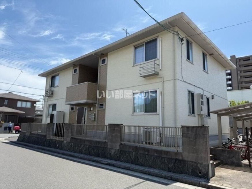 アンベリール B棟の外観画像