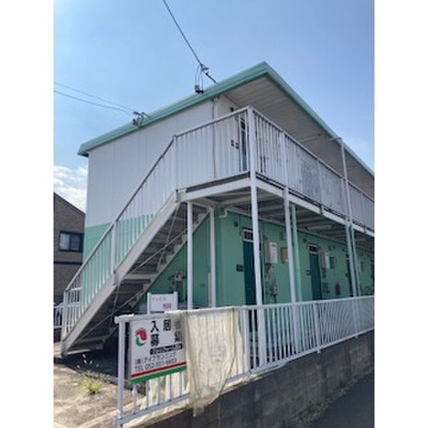 ジュネス鳩岡の外観画像