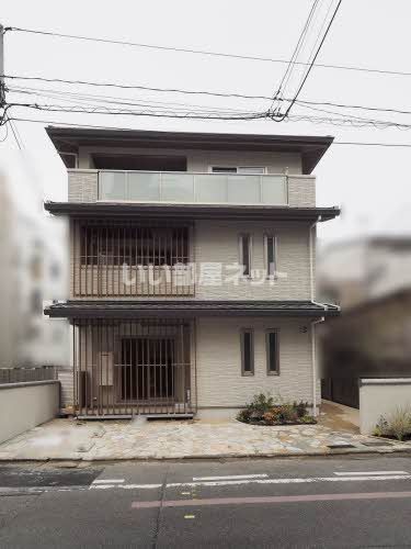 グリシーヌ丸太町の外観画像