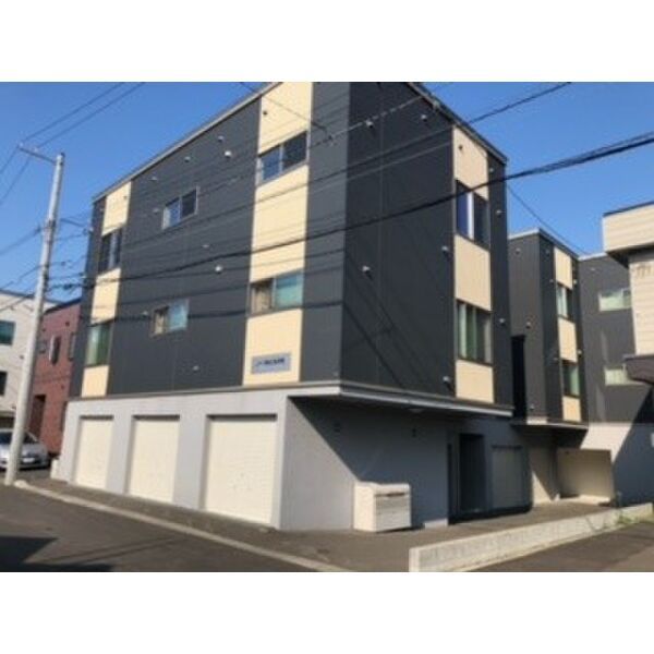 ノーマルヒル本町の外観画像