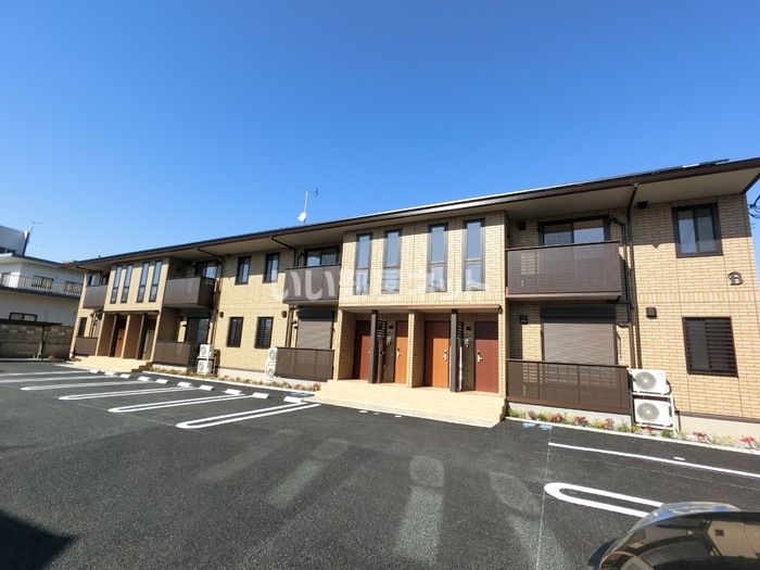 ユア・クレスコンティ Bの外観画像