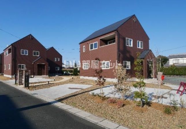 Leylandy Village D(北西)の外観画像
