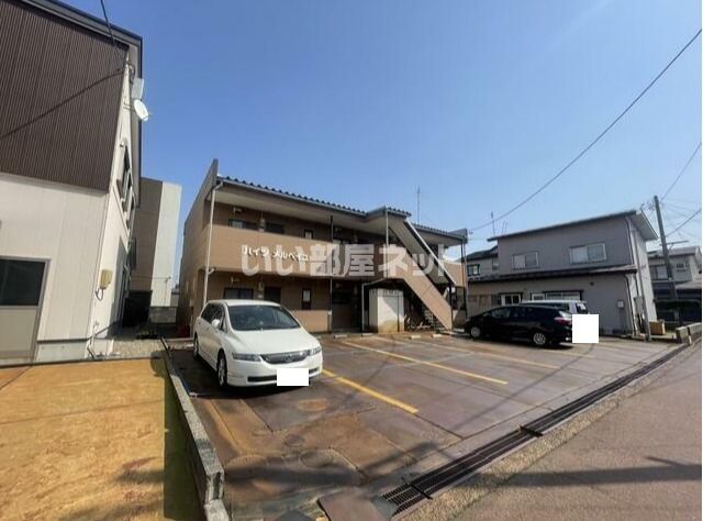 ハイツメルベイユの外観画像