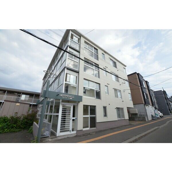 エルミタージュ南郷の外観画像