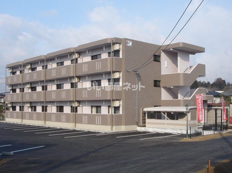 ユーミーあだち(3DK)の外観画像