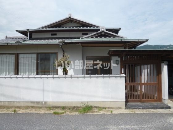 保津町2丁目貸家 4LDK【米軍向け】の外観画像