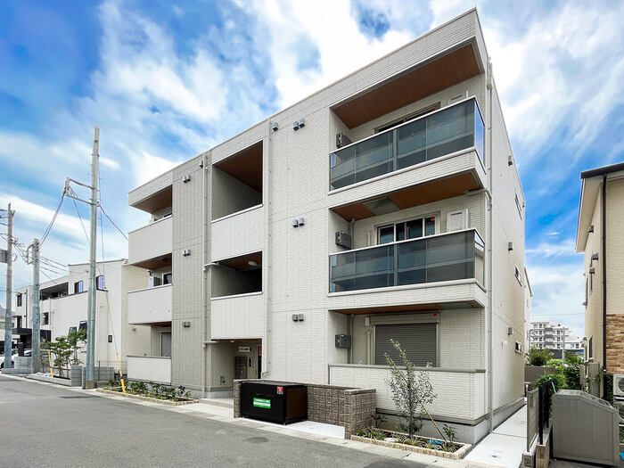 アヴァンス伊勢野の外観画像