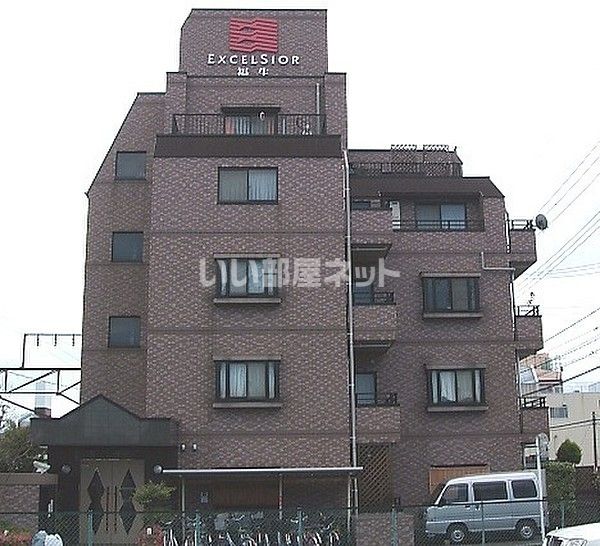エクセルシオール福生の外観画像