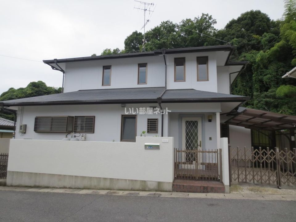 尾津町2丁目 5LDKの外観画像