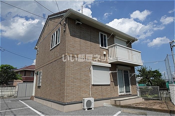 ロイヤルガーデン IIIの外観画像