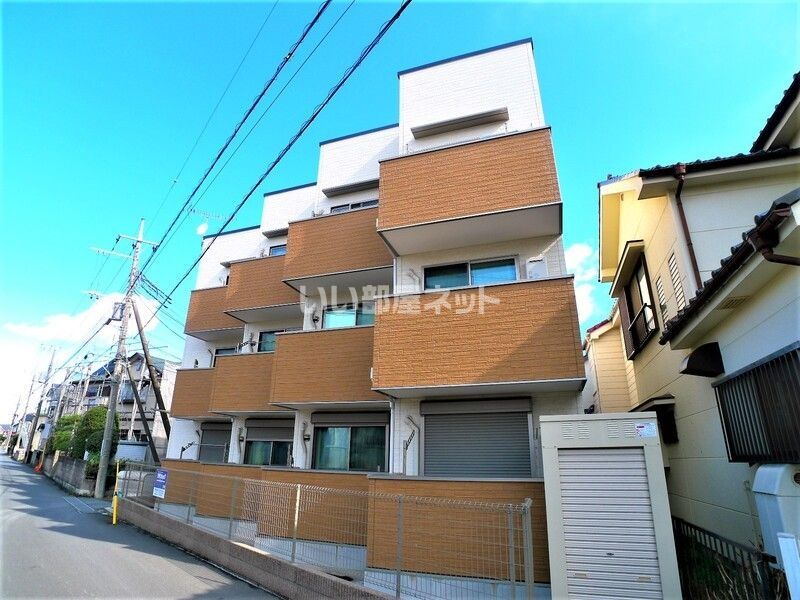 J’z court(ジェイズコート)の外観画像