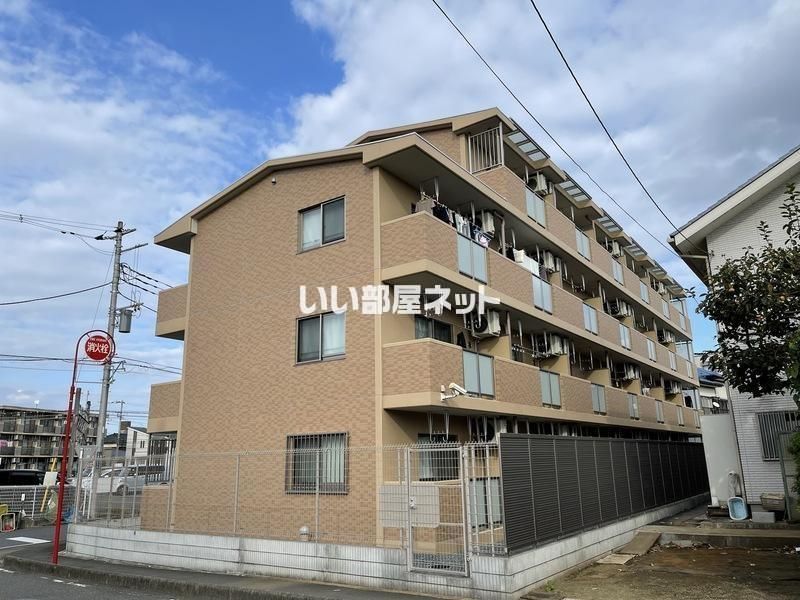 ガーディアンの外観画像