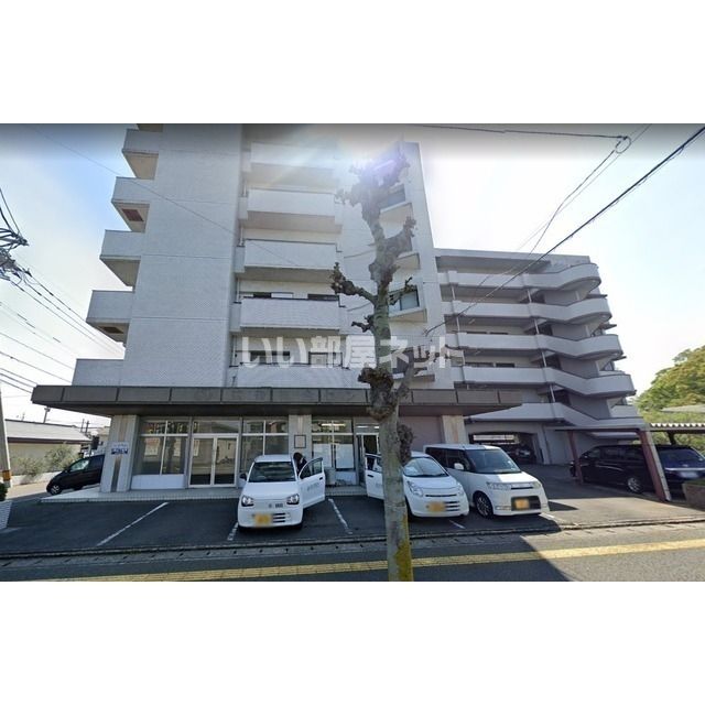 ニューロイヤルビルの外観画像