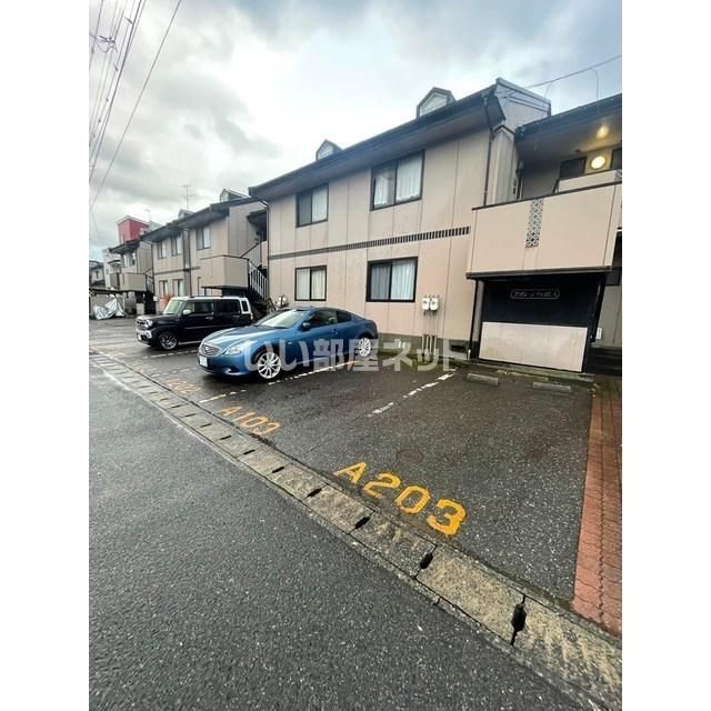 クオレ・シティ鐙A棟の外観画像
