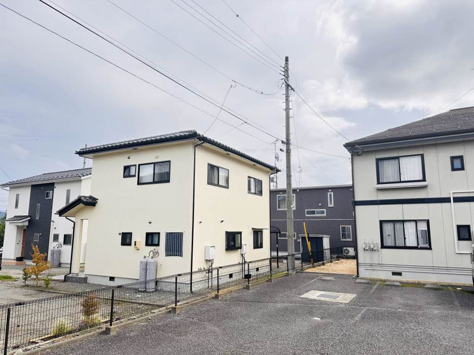 フォーレス安曇野 Bの外観画像