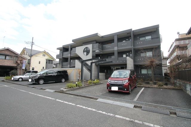 ドルフ秋川の外観画像