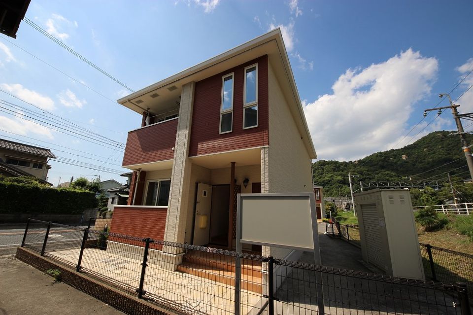 Urara West Bの外観画像