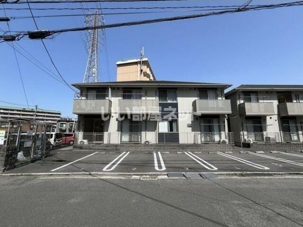 スリーゼハイツ王子A棟の外観画像