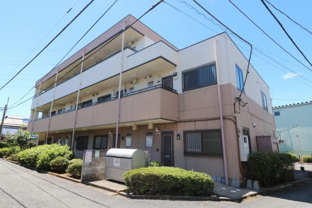 ラークヒルズの外観画像