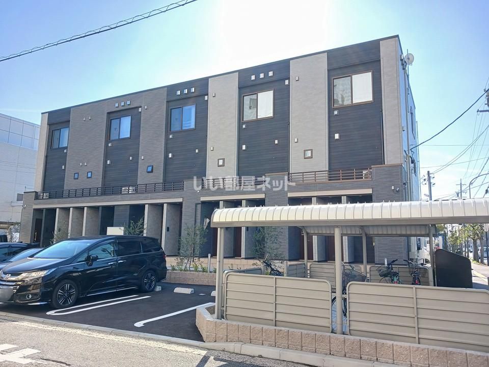 YS BASE 三つの木の外観画像