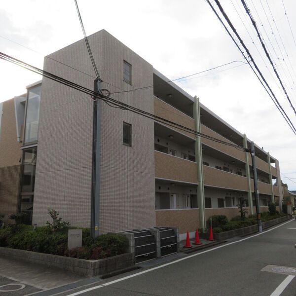 ピースコート園田の外観画像