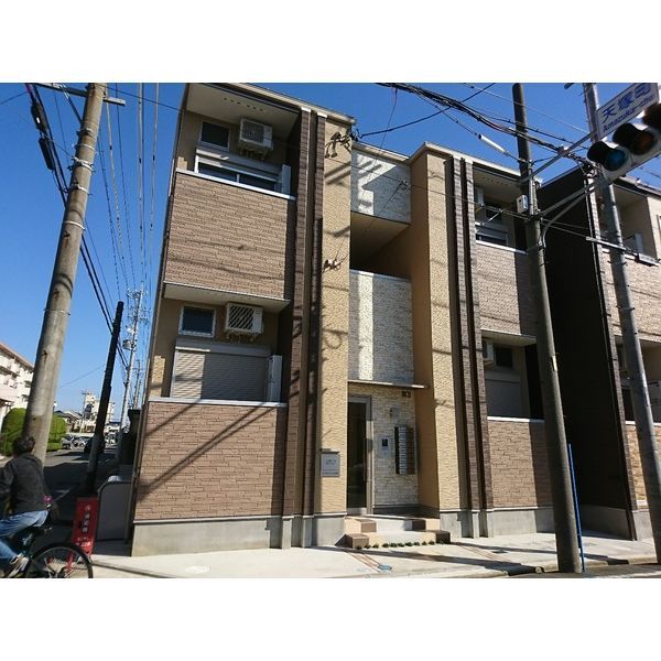 ロイヤルクレスト天塚町の外観画像