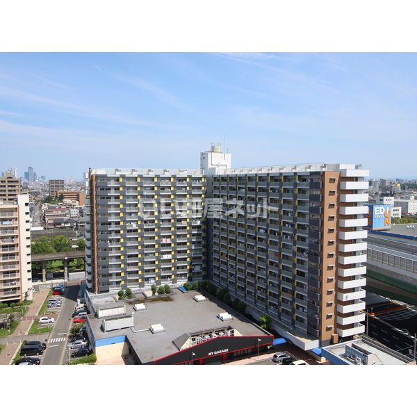 中駒九番団地8号棟の外観画像