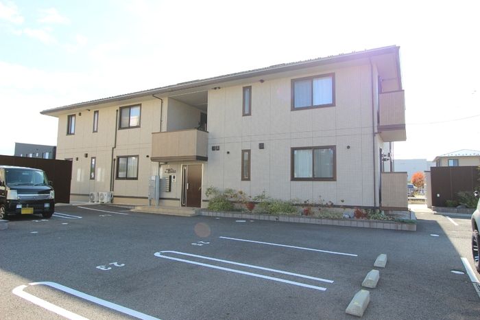 メゾン樫の木 B棟の外観画像