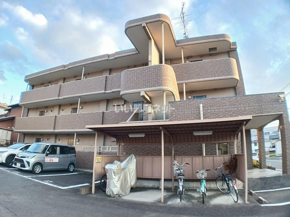 サプリーム苧ヶ瀬の外観画像