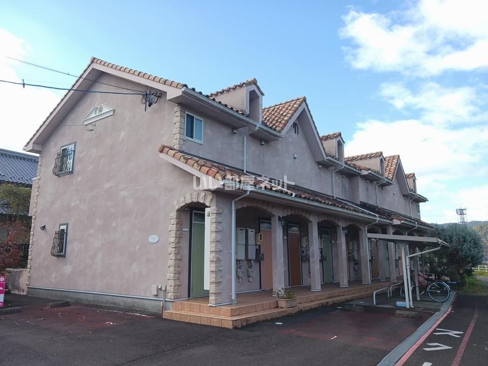 アドリアーノ長山の外観画像