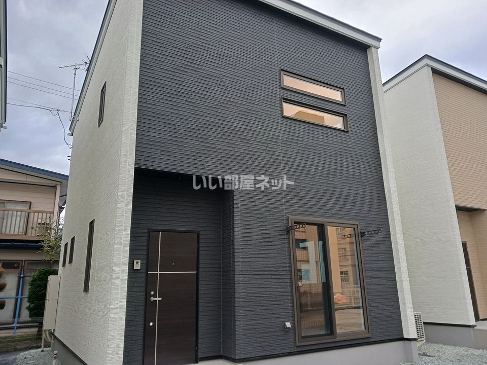 Y's Village C棟の外観画像