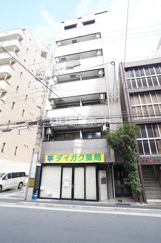 クレーデル四条の外観画像