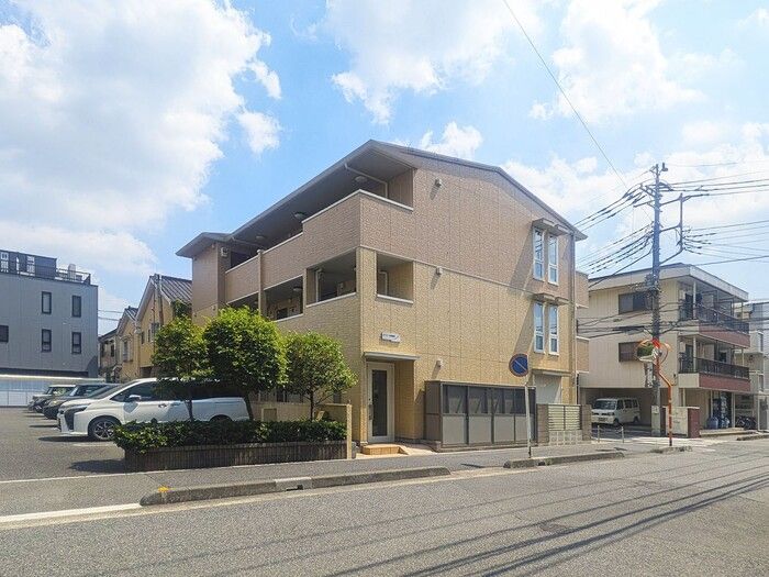 ルミエール新越谷の外観画像