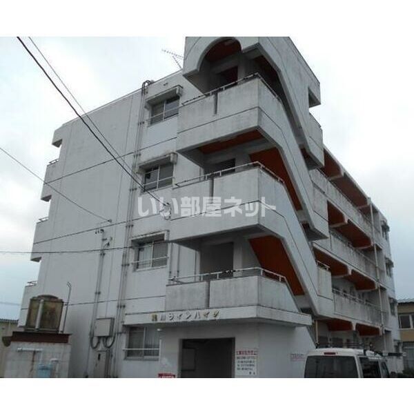 荒川ラインハイツの外観画像