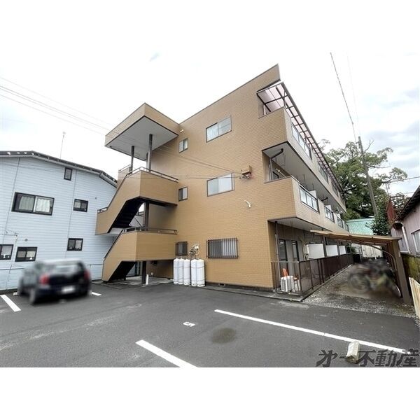 ロイヤルハイツ馬渕・の外観画像