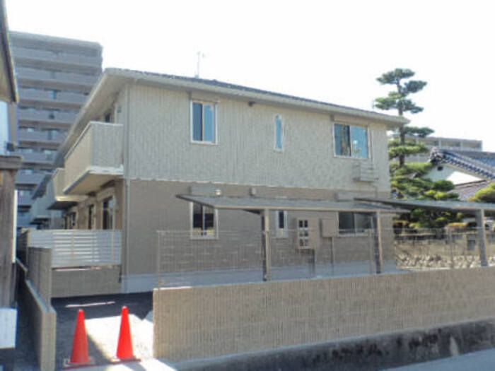 リリーズ Bの外観画像