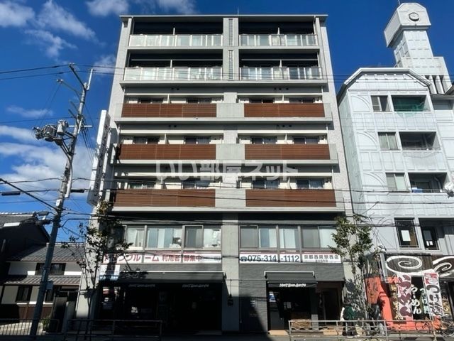 グランドーリア西院の外観画像