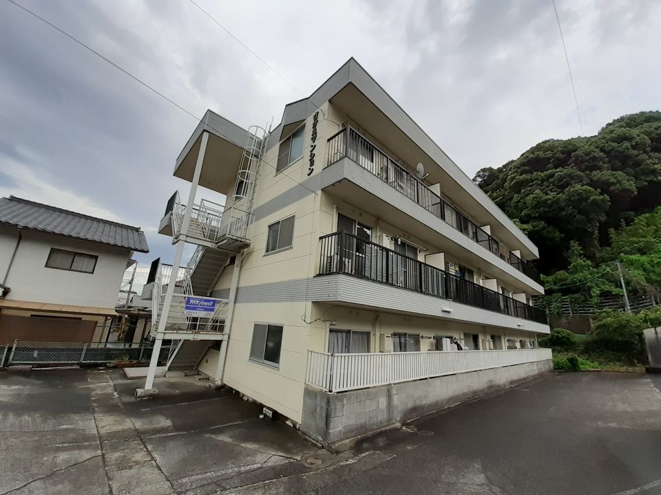 サカエマンションの外観画像