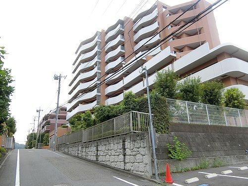 ライオンズヒルズ多摩永山壱番館の外観画像