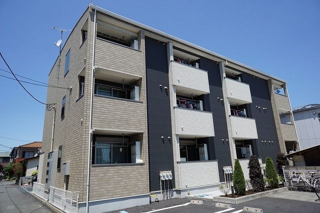 コモド ヨシーズの外観画像