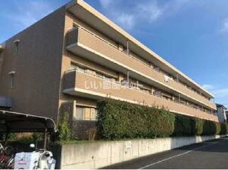 クールヴェール3番館A棟の外観画像