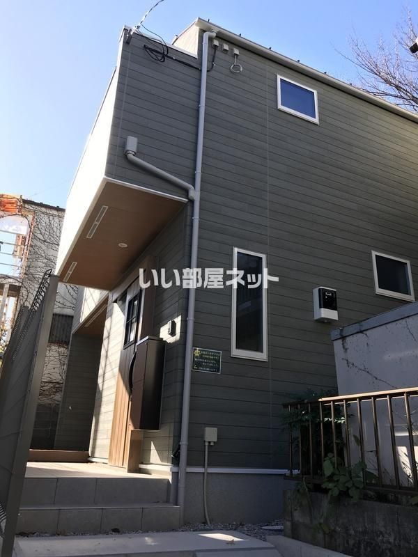 日野市多摩平 貸家の外観画像