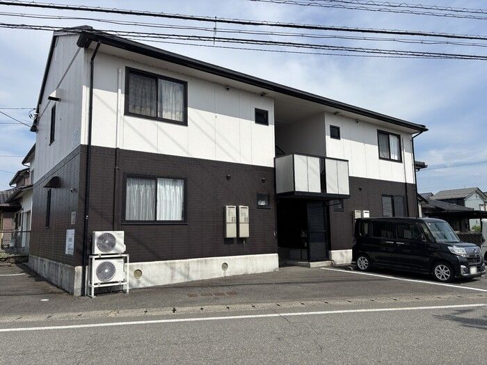 ファミールAKIの外観画像