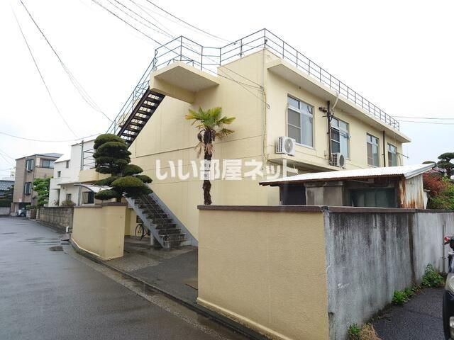 川上アパートの外観画像
