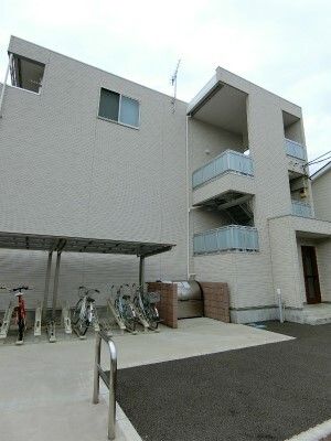 リブリ・F・P Crestの外観画像