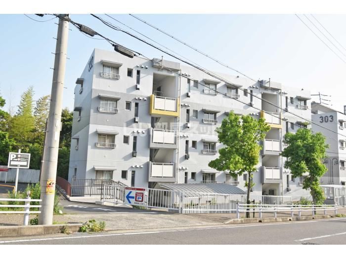 鳴海 302号棟の外観画像