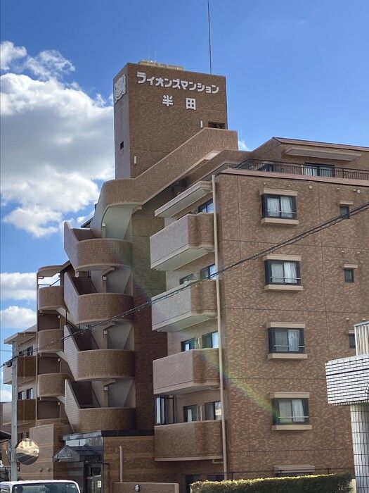 ライオンズマンション半田205号の外観画像